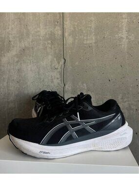 ASICS Gel Kayano 30 Black Men’s US 11 Good Used Condition
